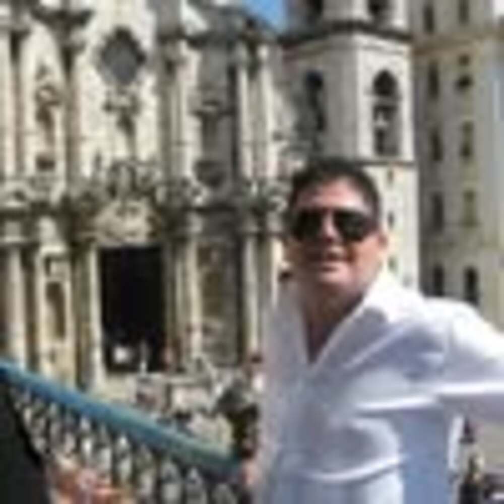 Meet your Posher, Reniel